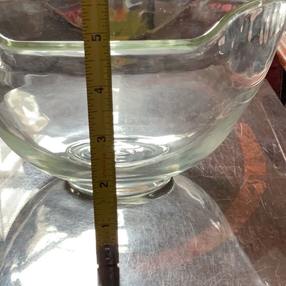 Elegant Clear Glass Bowl - Picture 11 of 11